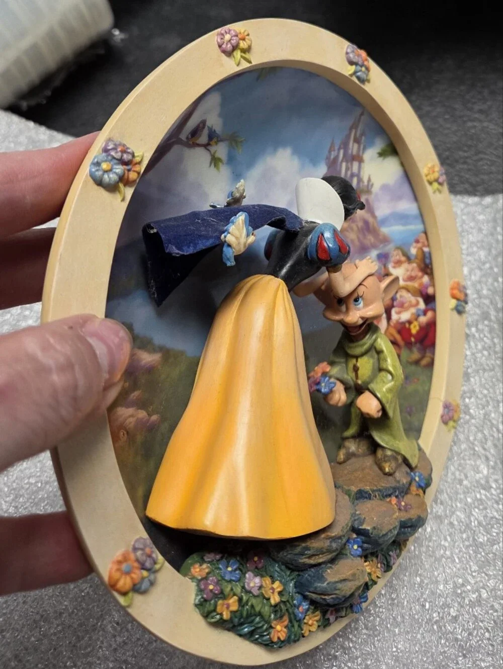 Bradford Exchange - Snow White & the Seven Dwarfs -The Fairest of Them All Plate